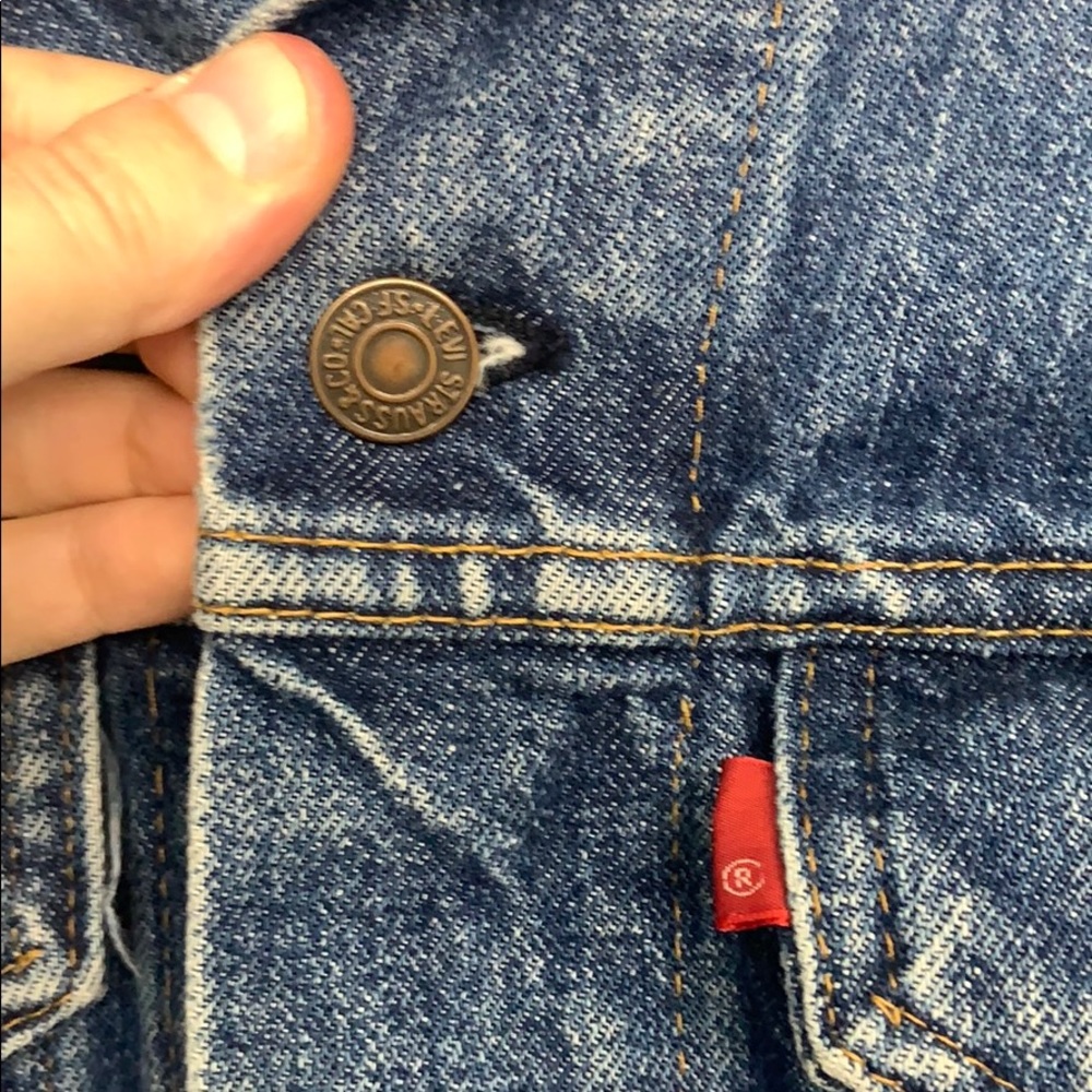 Vintage Levi’s denim jacket - Picture 3 of 5
